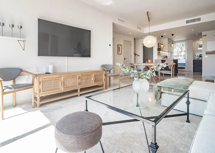 Sungardens Penthouse Apartment *