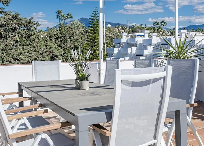 Апартаменти Sungardens Penthouse *